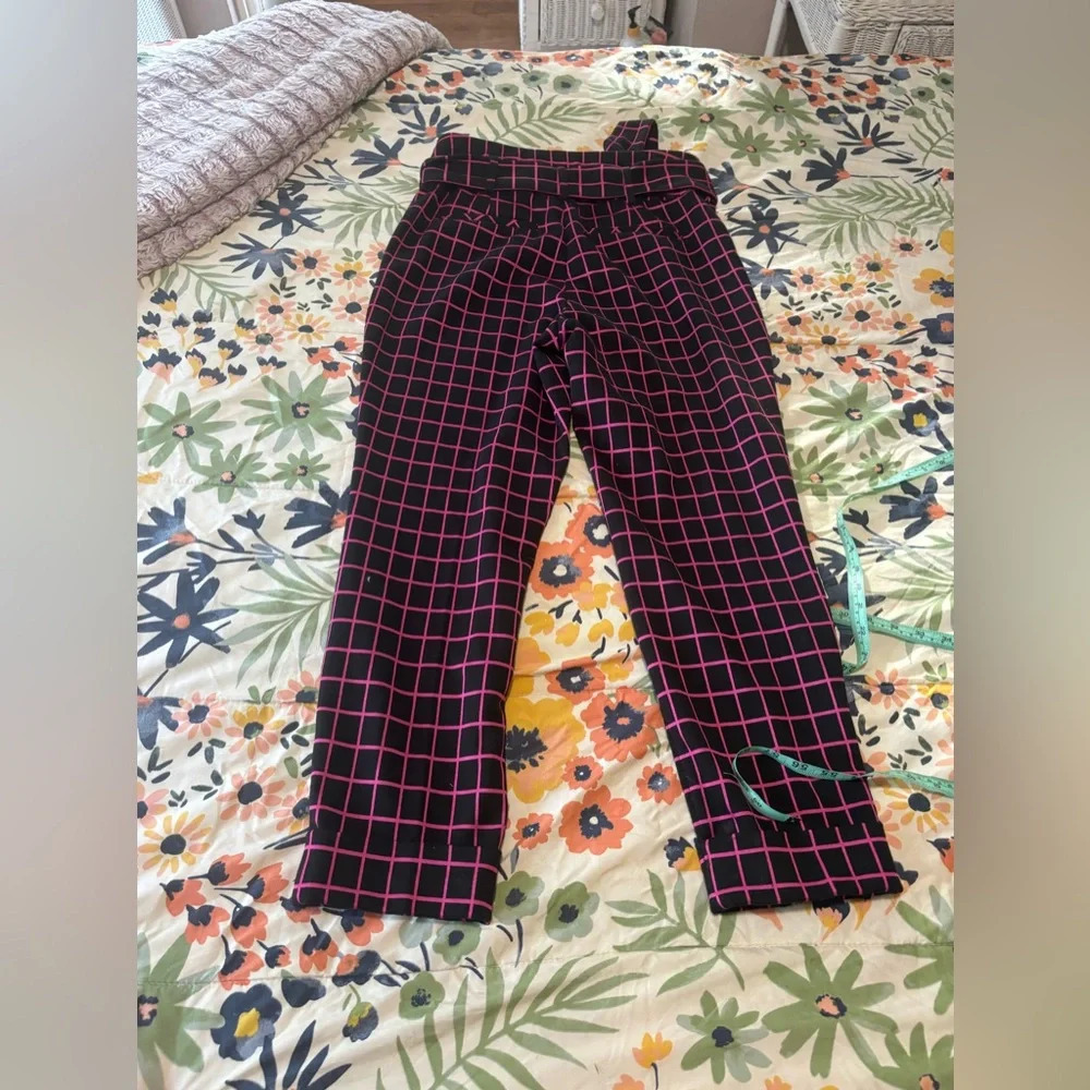 NWT 7th Avenue NY & CO Pants pink and black medium